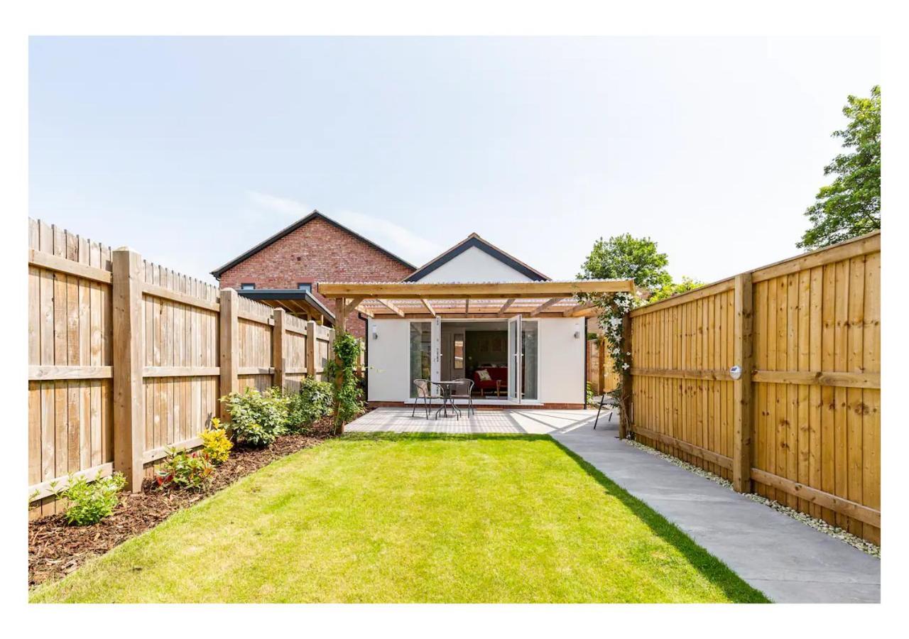 Charming Chester Studio With Private Garden & Free Parking Esterno foto