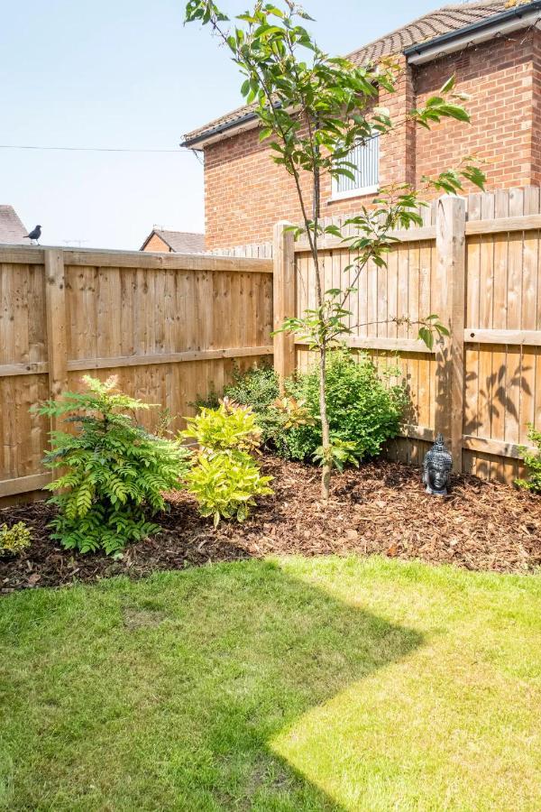 Charming Chester Studio With Private Garden & Free Parking Esterno foto
