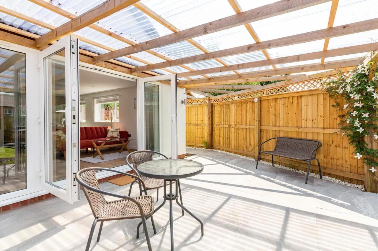 Charming Chester Studio With Private Garden & Free Parking Esterno foto